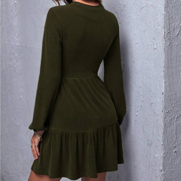 Boho dark green ruffle hem ribbed knit fall  dress - Picture 3 of 7